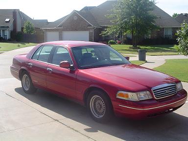  1999 Ford Crown Victoria HPP