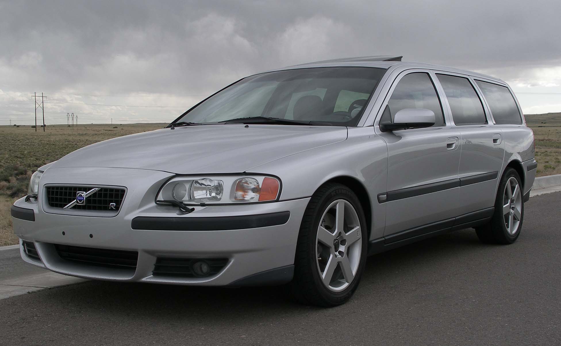 2004  Volvo V70 R AWD picture, mods, upgrades