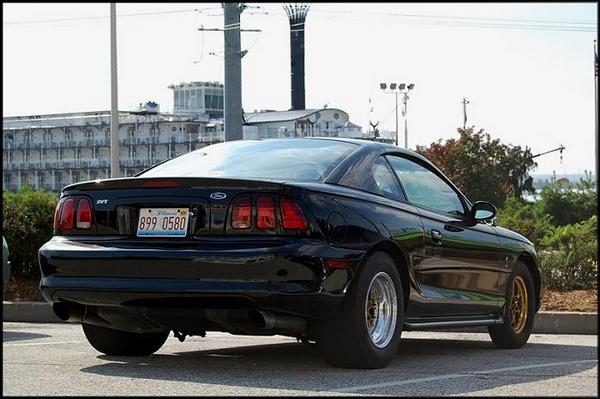  1997 Ford Mustang Cobra Coupe