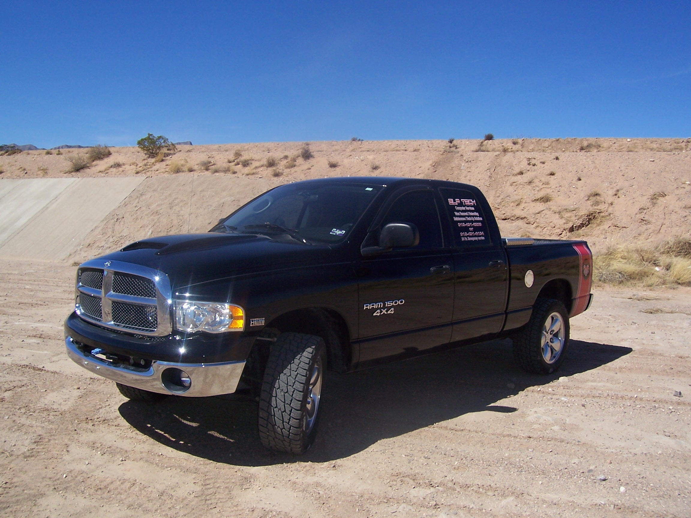 2004  Dodge Ram 1500 QCSB 4X4 picture, mods, upgrades