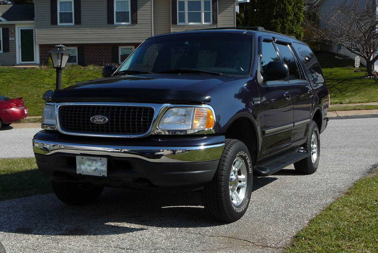 Deep Wedgewood Blue 2000 Ford Expedition XLT 4wd