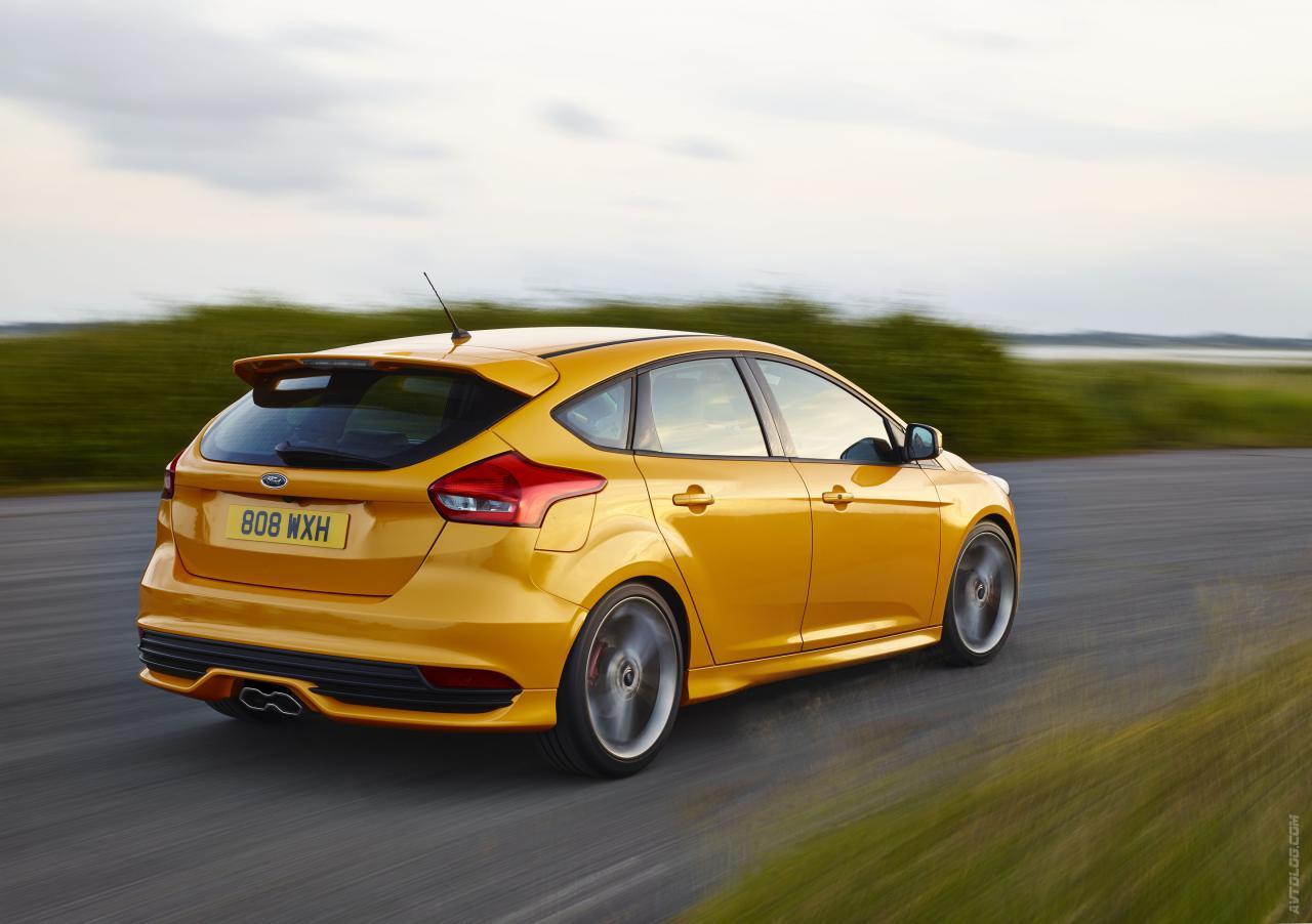 yellow 2015 Ford Focus ST