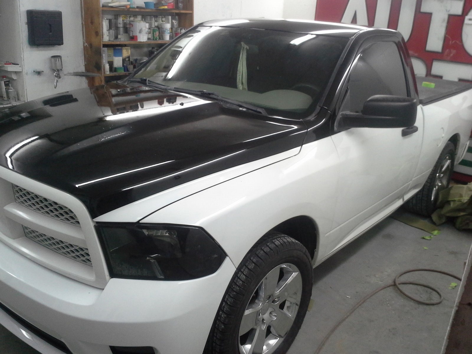 white&black two tone 2011 Dodge Ram 1500 slt