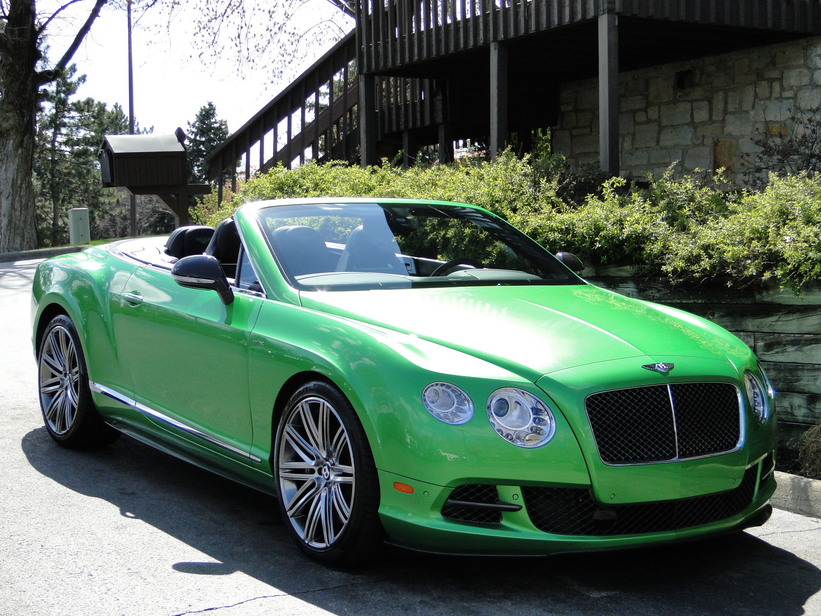 Bentley Continental gt зеленый
