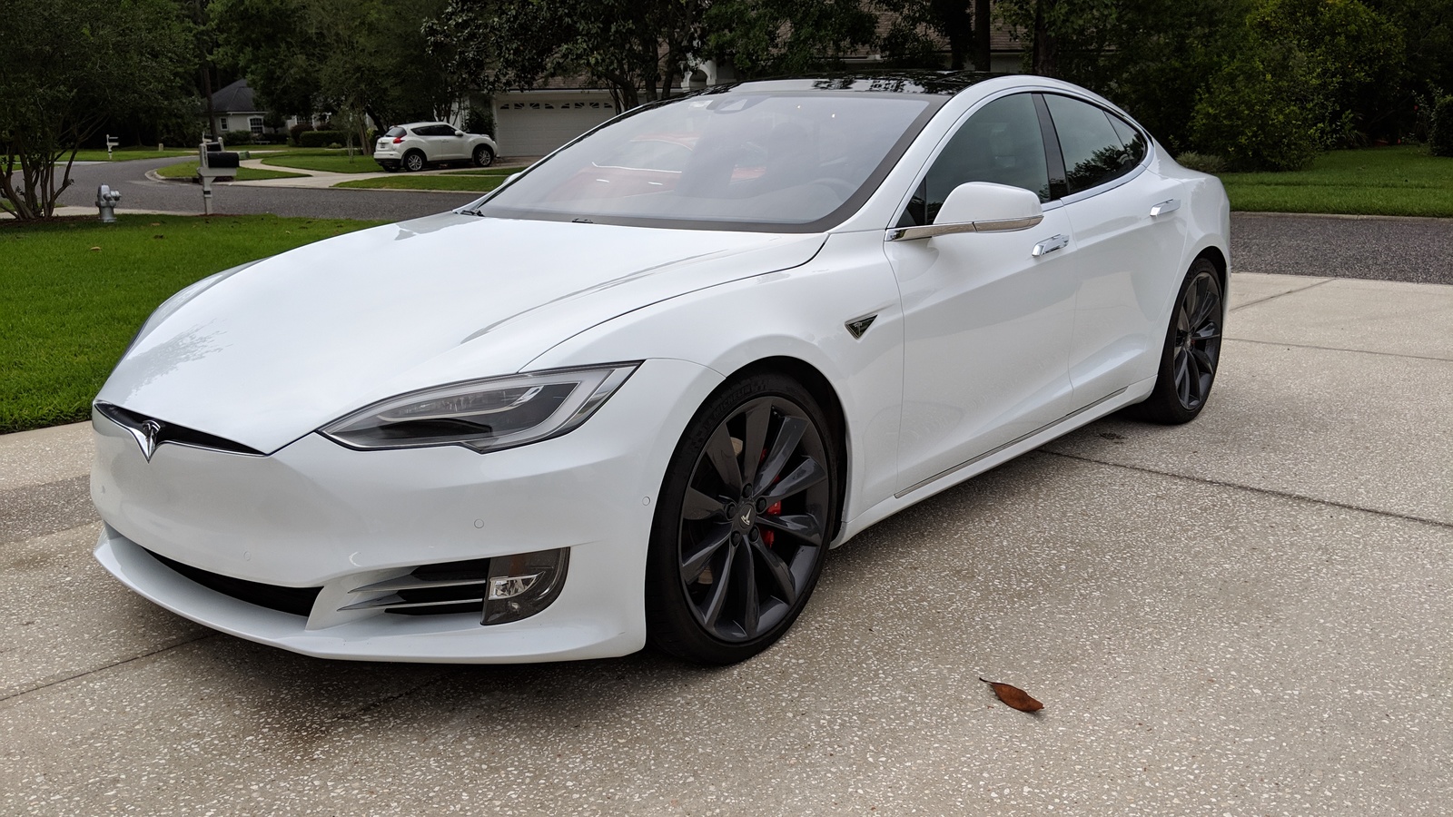 2016 White Tesla Model S P90DL V3 picture, mods, upgrades