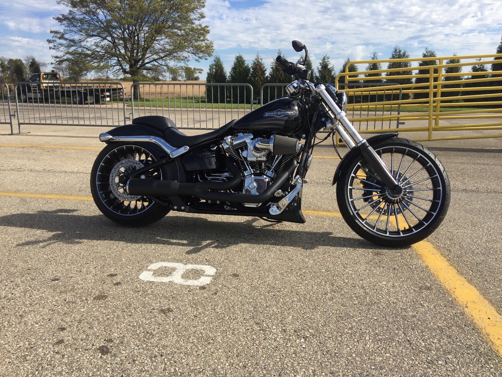 2016 Black Harley-Davidson Softail Breakout picture, mods, upgrades