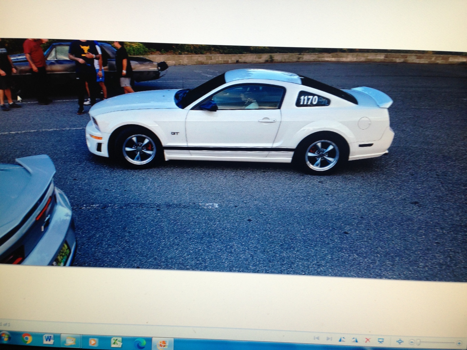 2006 PERFORMANCE WHITE Ford Mustang GT picture, mods, upgrades