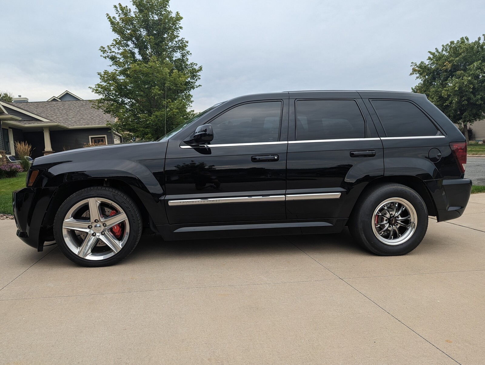 2006  Jeep Cherokee SRT8  picture, mods, upgrades