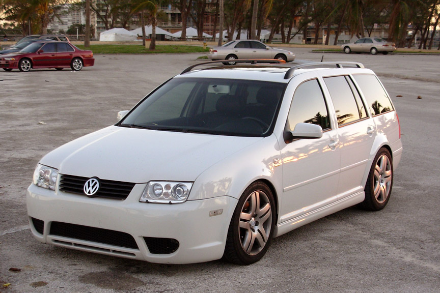 Check what are the Top 10 Best Fuel Economy Cars of 2005. Volkswagen Jetta 