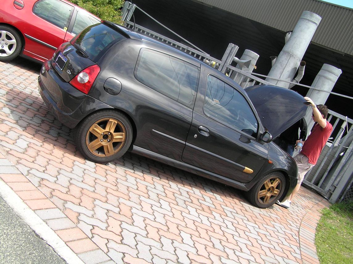 2003  Renault Clio sport picture, mods, upgrades