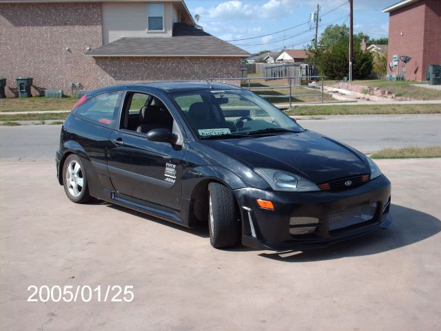  2003 Ford Focus ZX3