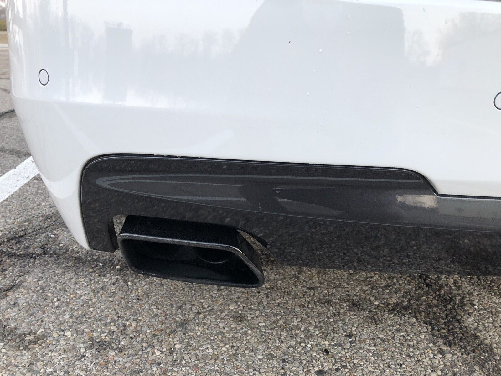 2011-2016 BMW 550i Exhaust Pipes-Black Carbon Finish