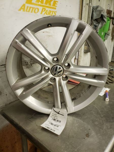 Aluminum Wheel 18x8 5 Double Spoke Fits 12-15 PASSAT 1098128