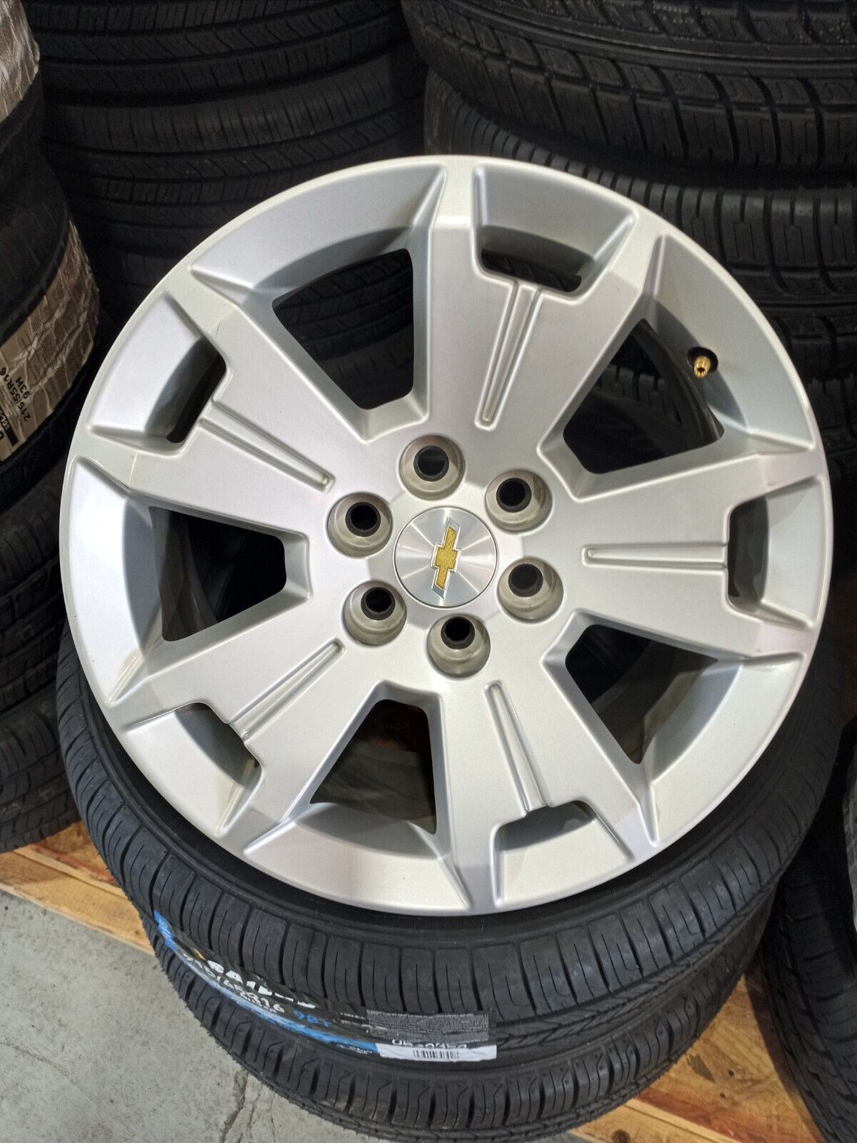 2015-2019 Chevy Colorado Wheel 17x8 5 Spoke Blade Silver Opt Q5U