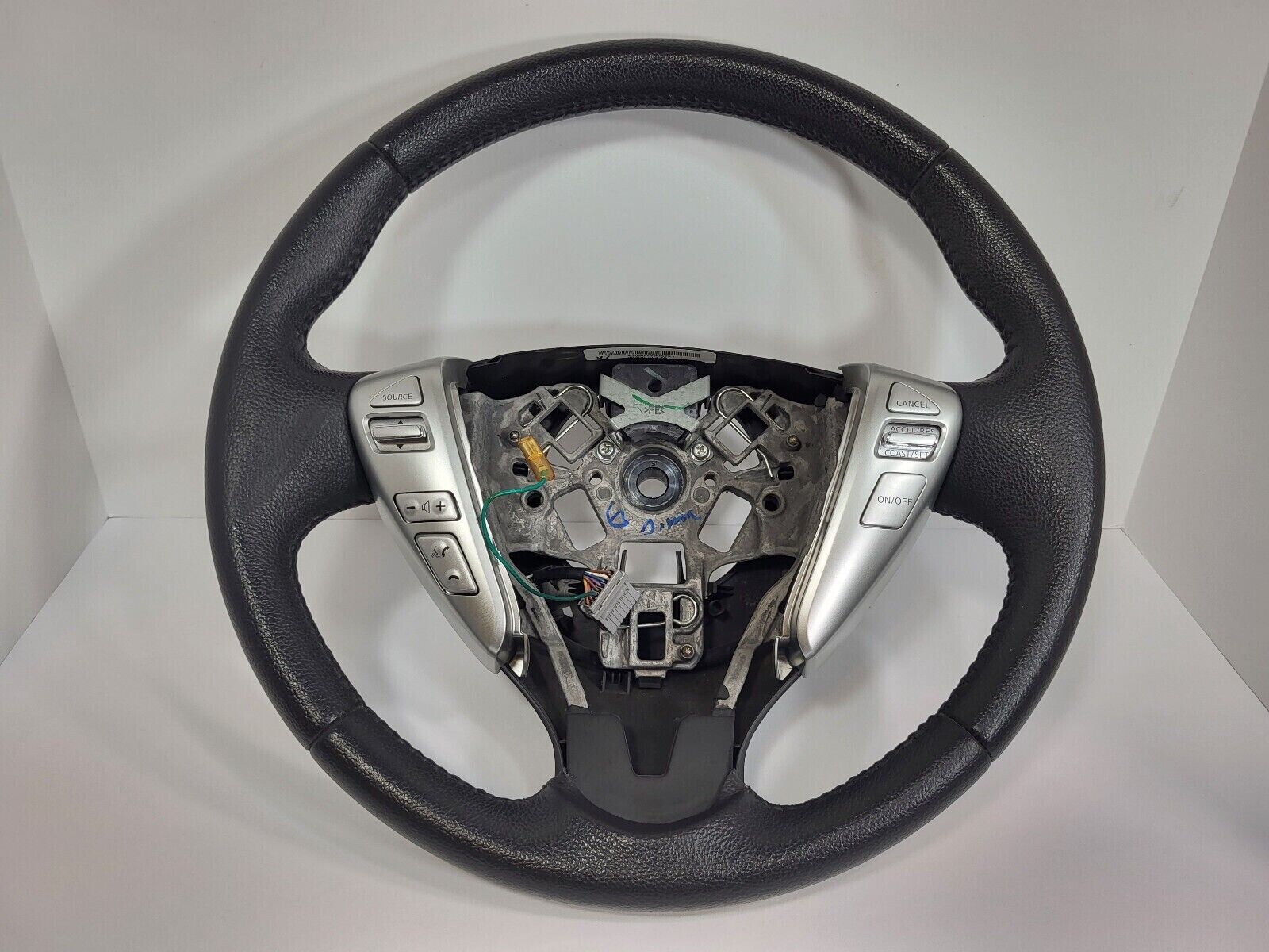 OEM 2015-2019 Nissan Versa Note Black Leather Steering Wheel Assy 48430-3VY7A