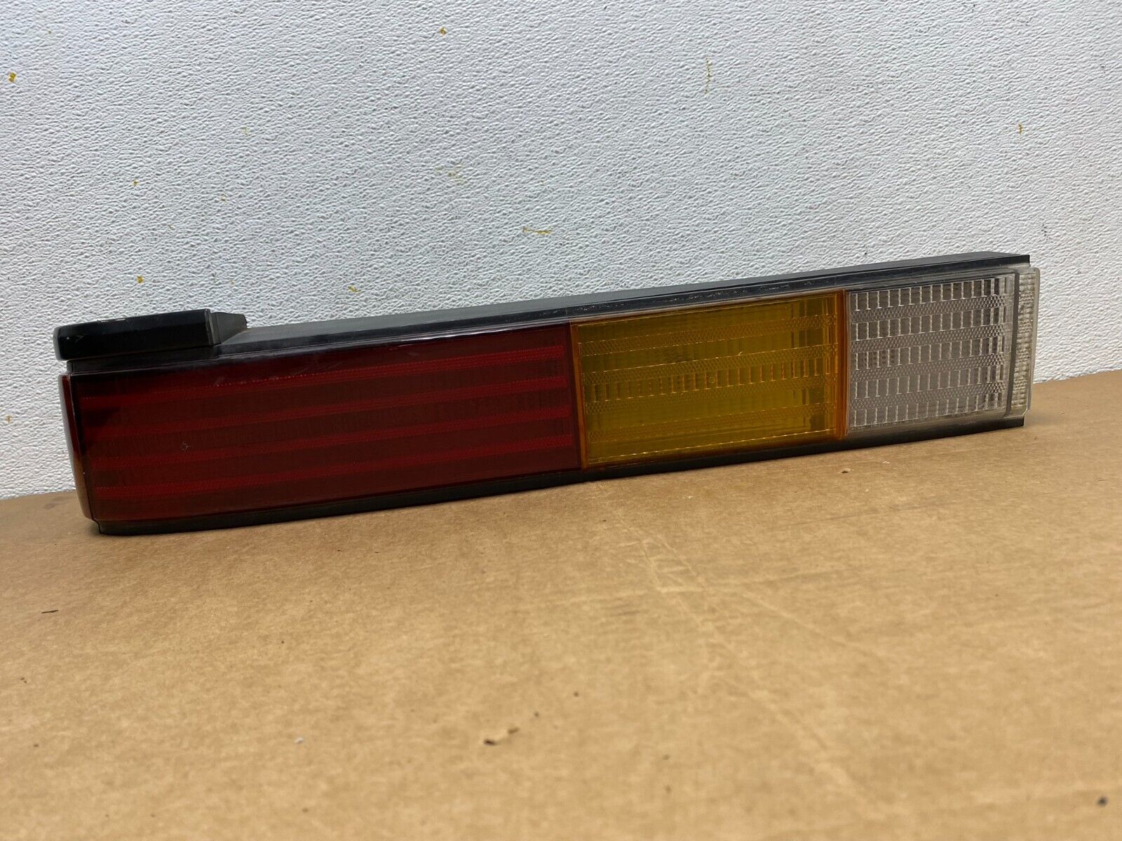 1988 to 1991 Ford Tempo Left Driver Side Tail Light 0581P
