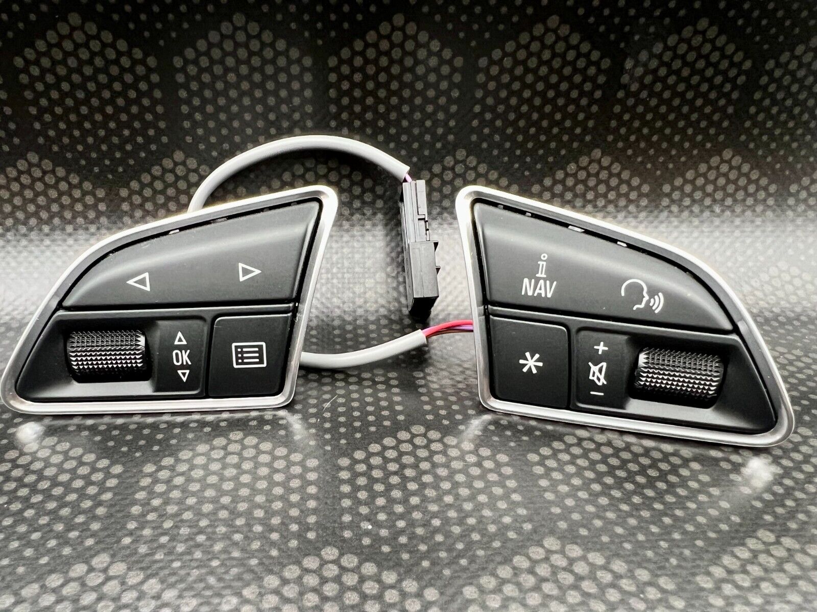 Audi A1,A3,A6,A7,Q3,S1,S6 steering wheel buttons set new 8U0951523G