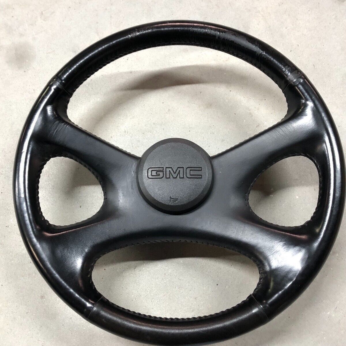 1992-1993 GMC Typhoon Steering Wheel Used OEM w/horn button