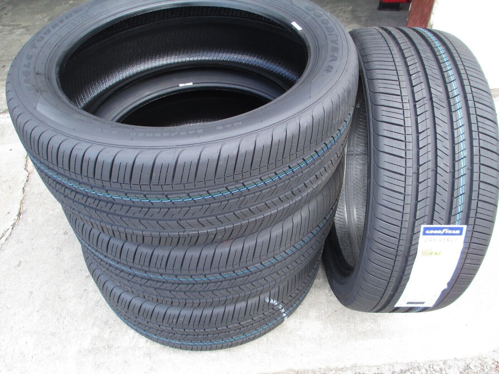 Goodyear Eagle Touring 245/45R20 Tire