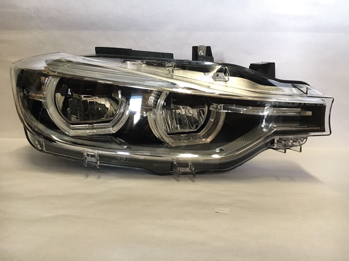 Headlight LED W/O AFS RH Psge Side Fit 2016-2019 BMW Series 3 Series 63117419630