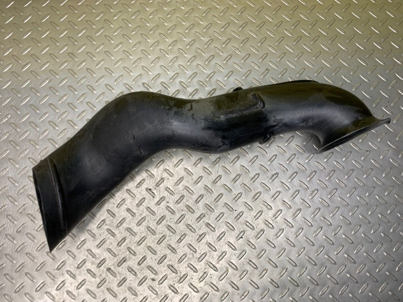 11 12 13 14 15 16 17 18 Porsche Cayenne  Air Intake Duct Pipe OEM 7P5129752A
