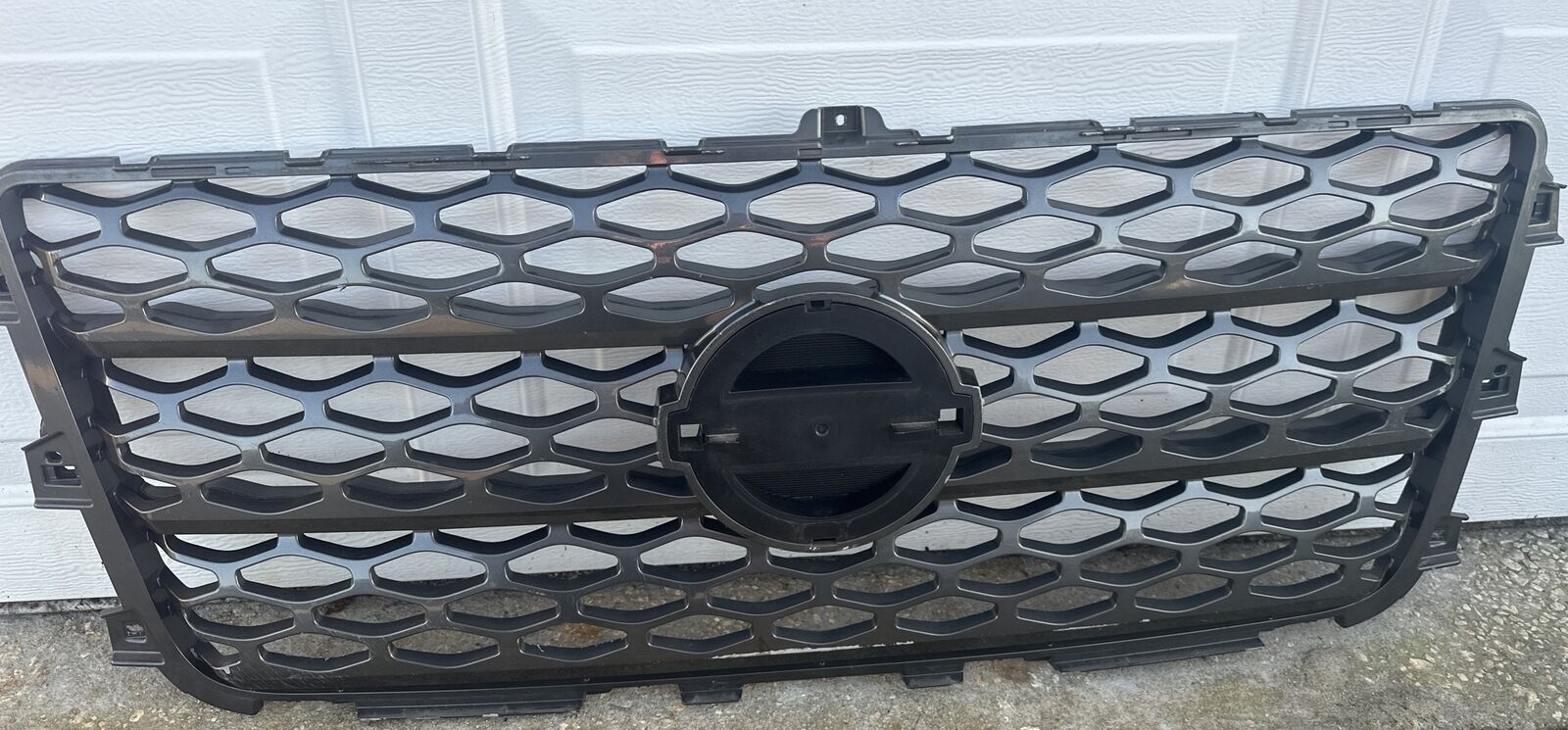 NISSAN TITAN XD 2016-2019 FRONT BLACK GRILLE (W/O FRONT CAMERA)