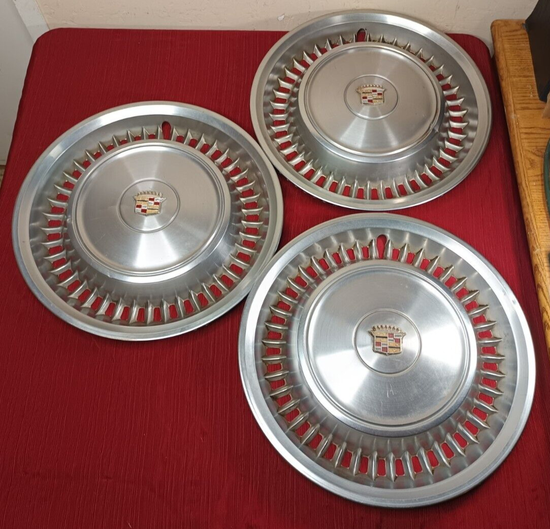 Lot of 3 OEM 1971 1972 Cadillac Coupe Deville Fleetwood Hubcaps Wheel Covers