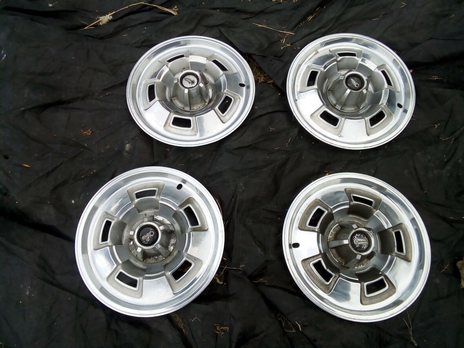 1967 to 1969 Plymouth Barracuda Belvedere 14 inch mag style hubcaps wheel covers