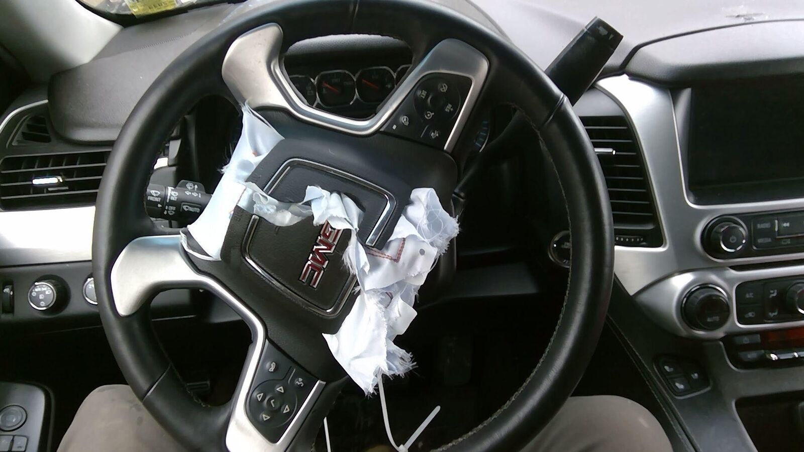 17 GMC YUKON XL 1500 Steering Wheel