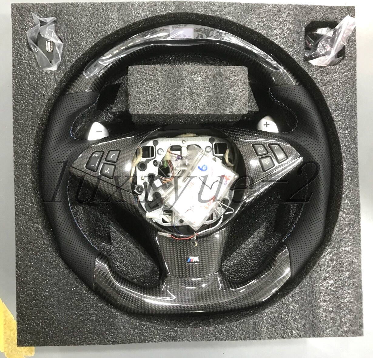 LED  Carbon Fiber Steering Wheel for 2004-2010 BMW E60 E61 E63 E64 M5 M6