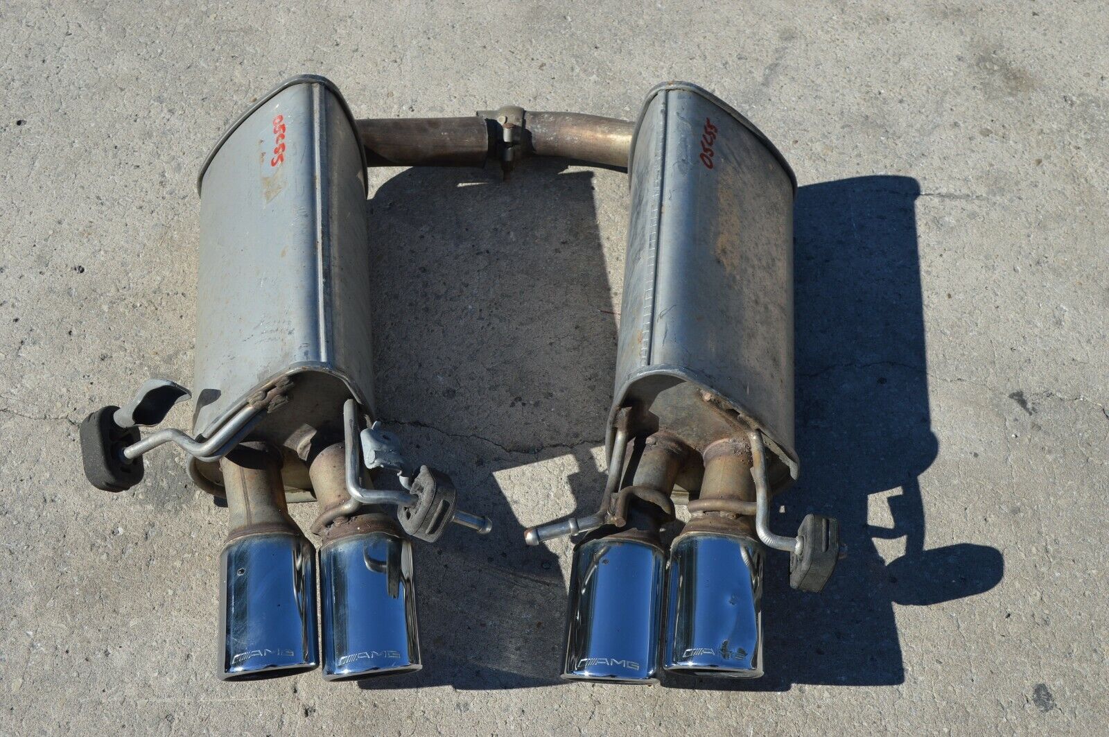 03-06 MERCEDES C55 AMG LEFT & RIGHT MUFFLERS MUFFLER EXHAUST WITH TIPS PAIR OEM