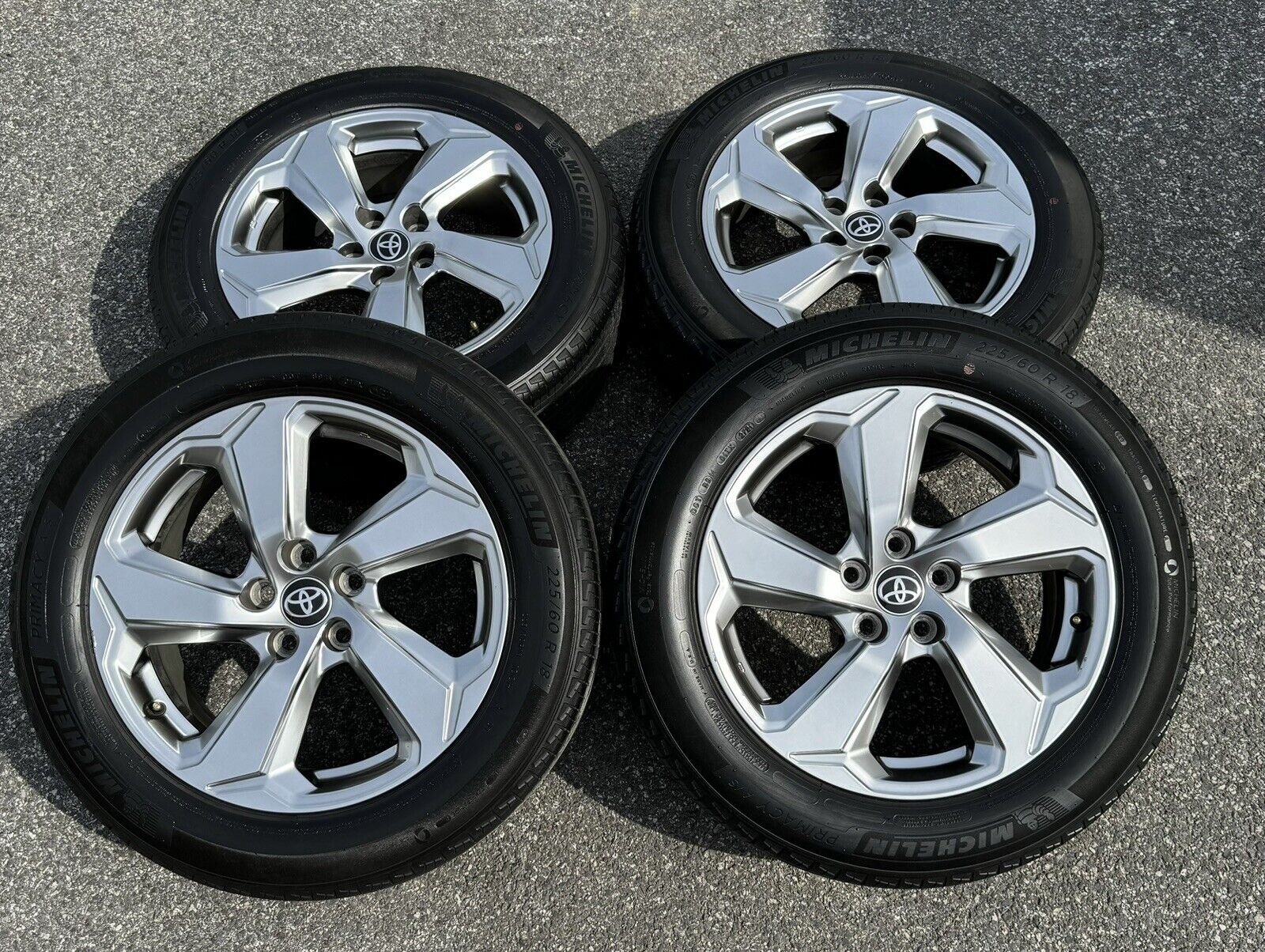 2022 Toyota Rav4 18” Wheels Rims Tires 225/60/18 OEM 5x114.3