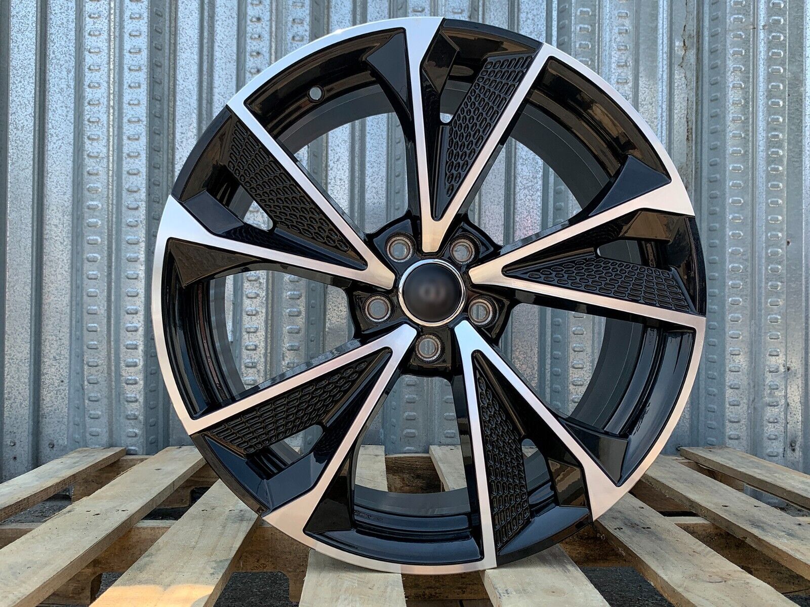 1pc 18X8 +35 5X112 Black Machined Rim Wheel Fits VW Passat CC Audi A3 A4 Q3 Q5