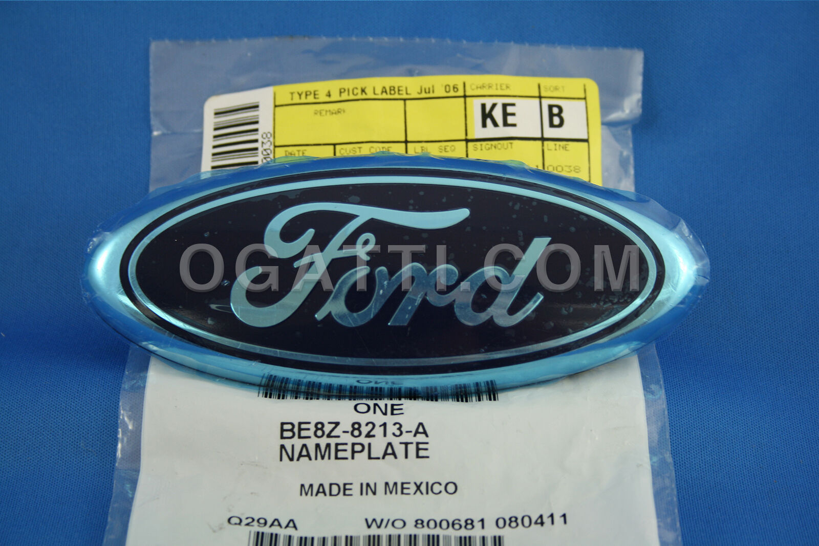 BRAND NEW OEM FORD OVAL FRONT GRILLE EMBLEM 2011-2013 FORD FIESTA #BE8Z-8213-A