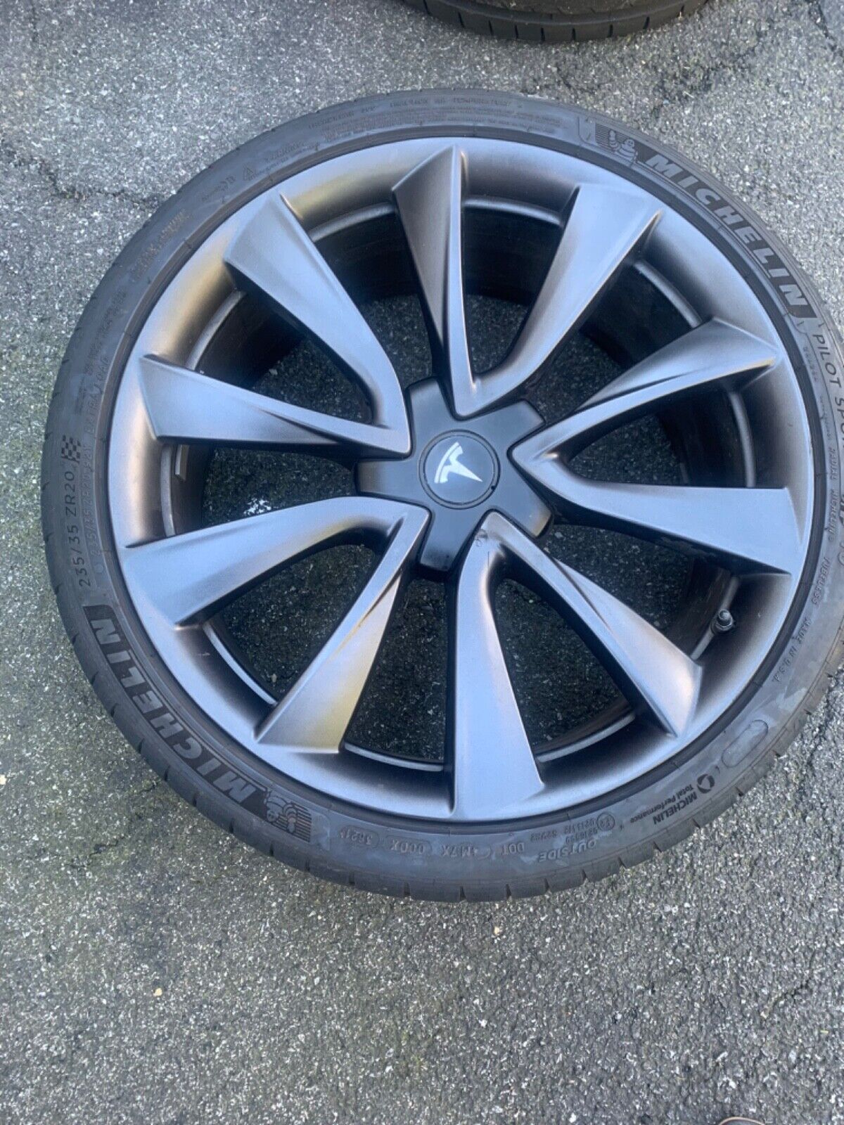 tesla model 3 performance wheels and tires