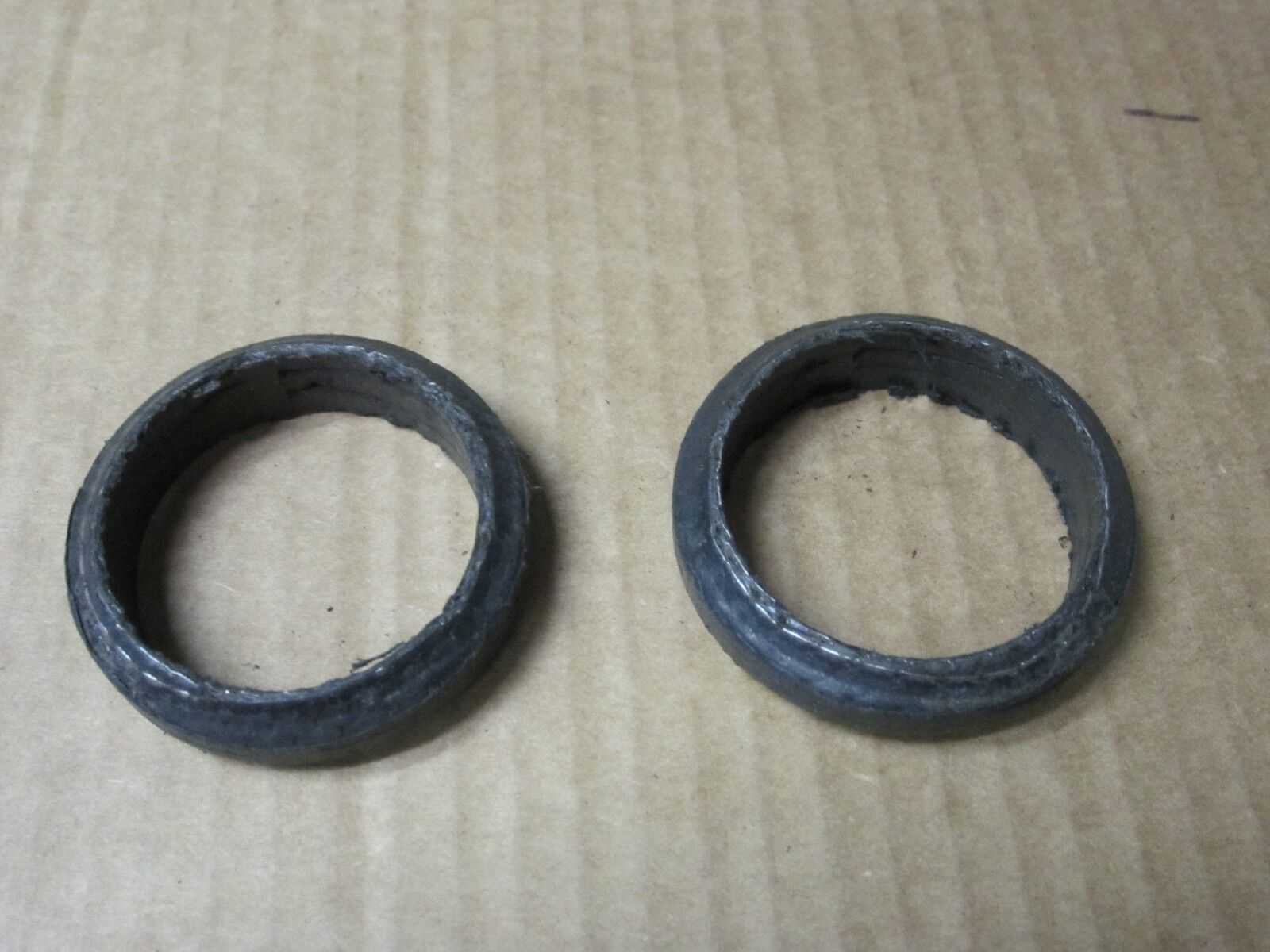 55-75  CHEVY EXHAUST MANIFOLD  GASKET  PIPE DONUTS  V-8 + 6 CYL =  2 INCH I.D. 
