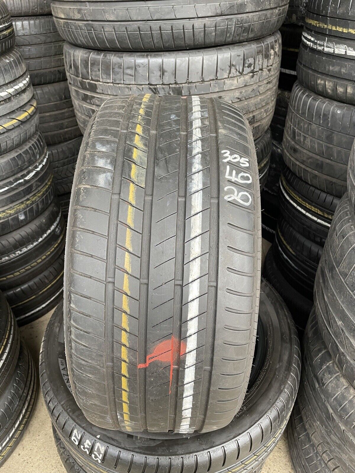 1 Premium Tyre 305 40 20(112Y) Bridgestone Alenza 001⭐️RFT RunFlat Bet 5mm++