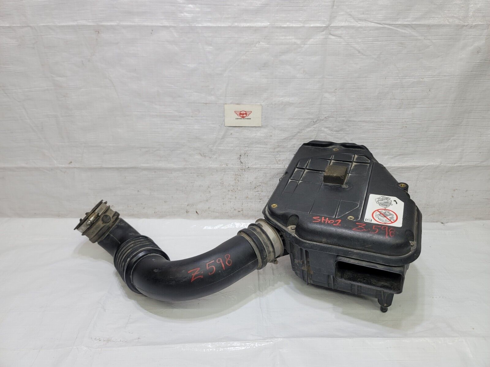 2011-2017 Jeep Patriot Air Cleaner Intake Box Assembly OEM 511585