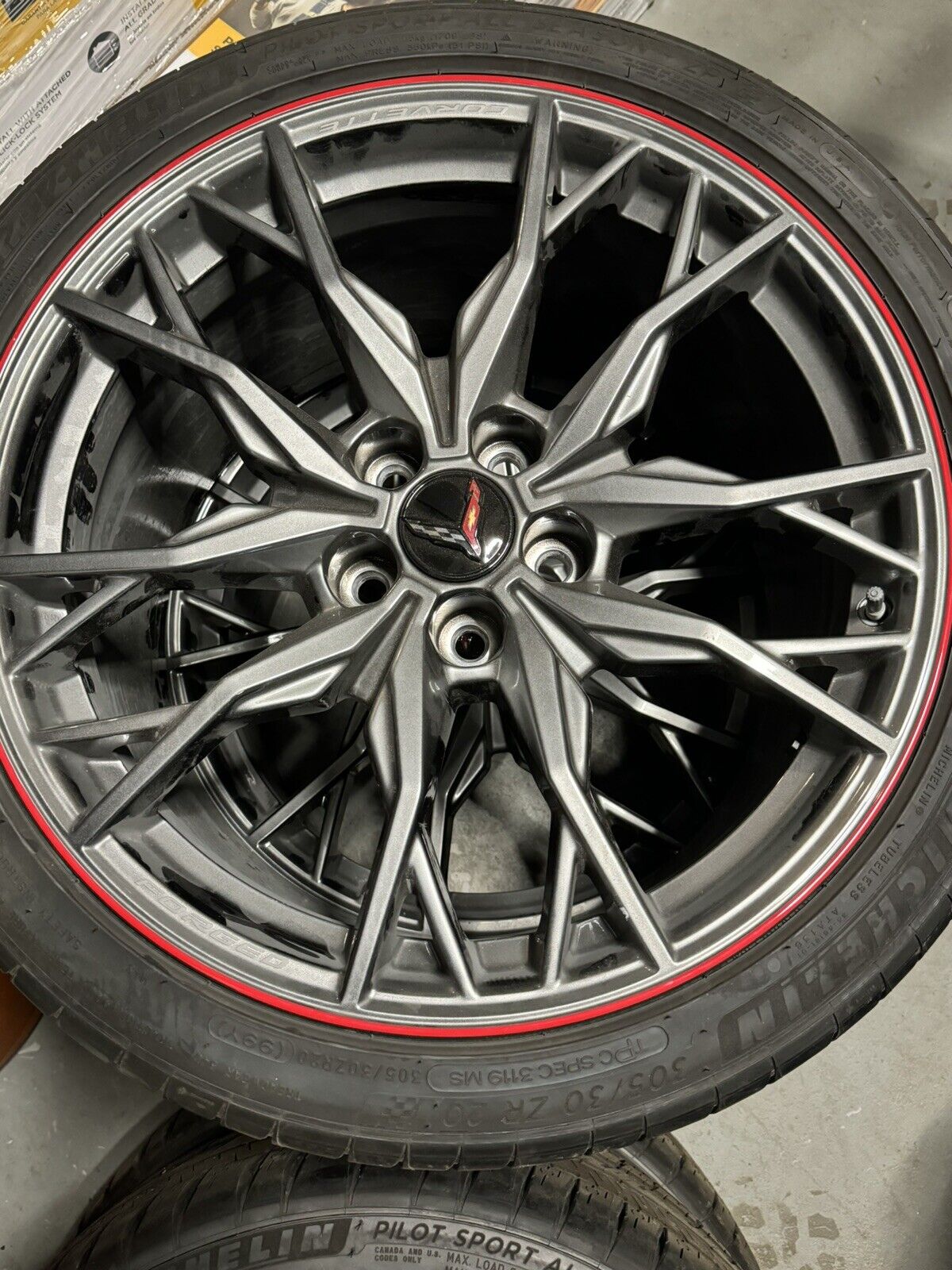 2024 Corvette Stingray Wheels & Tires