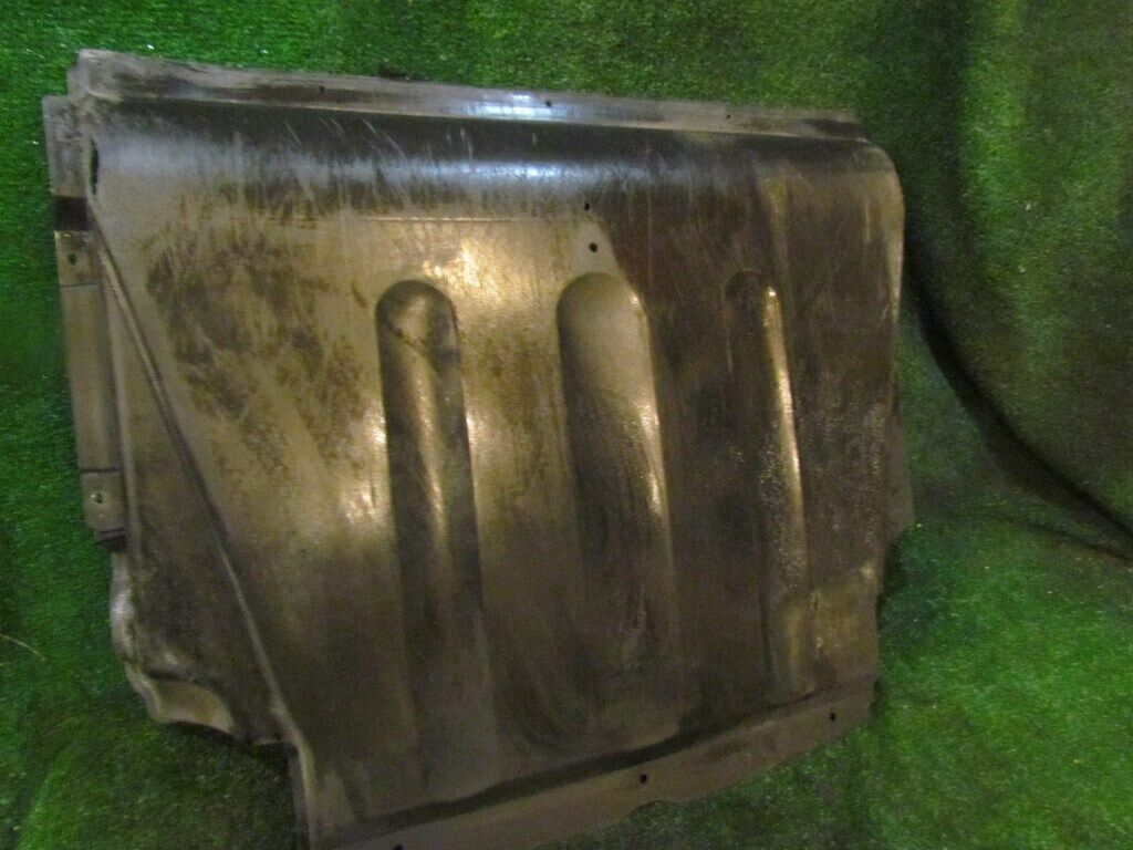 2005 BMW M3 Underbody Engine Splash Shield