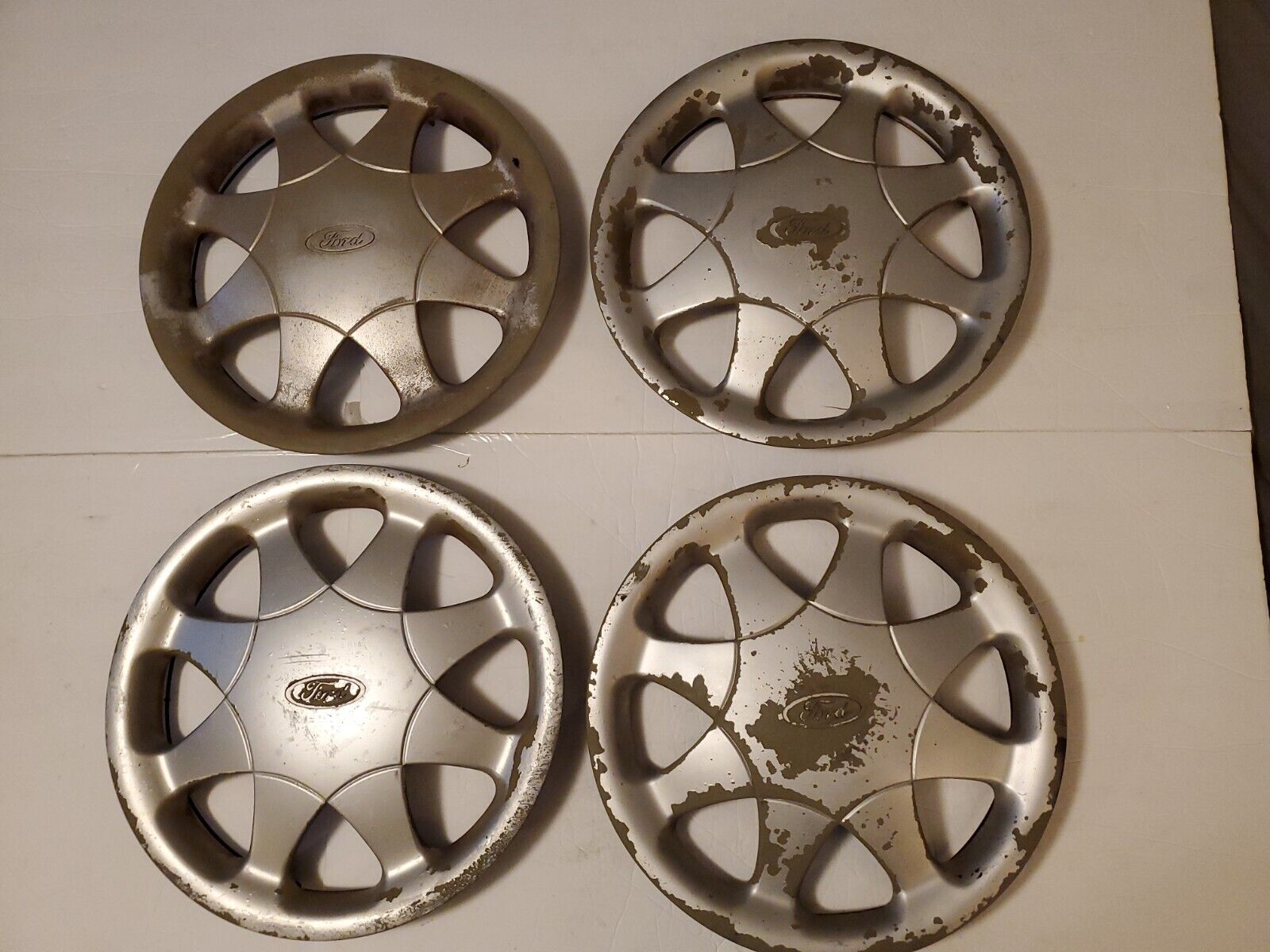 LOT OF 4) 1993 1997 FORD PROBE WHEEL COVER HUBCAP 14\