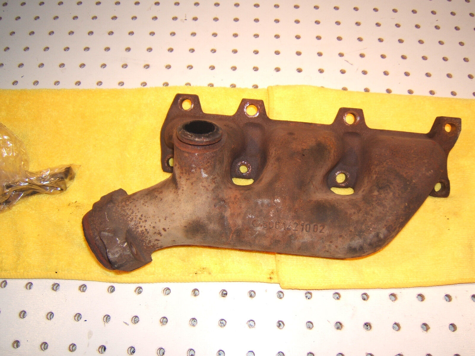 Mercedes W124 1995 E300D 6cyl DIESEL FRONT exhaust OEM 1 Manifold,6061421002