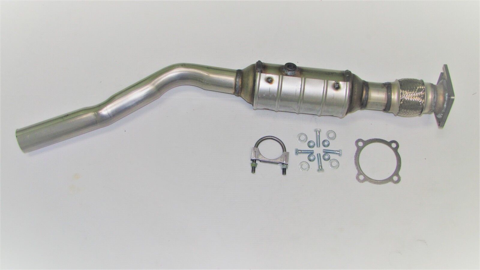 Superior Exhaust 4264 Direct-Fit Catalytic Converter 48 State Legal