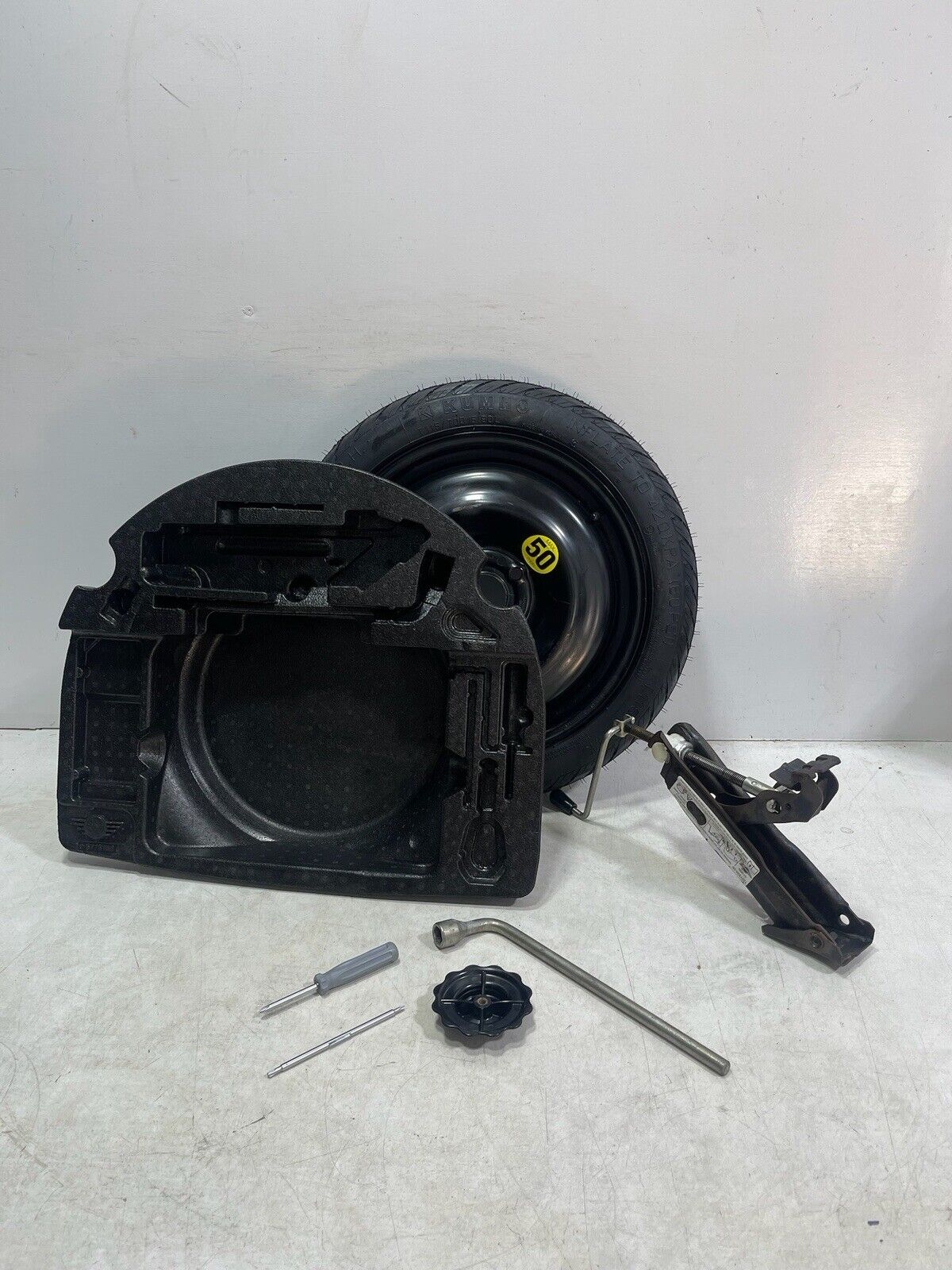 07-13 MINI COOPER CLUBMAN S OEM SPARE TIRE COMPACT DONUT & JACK KIT T115/70R15