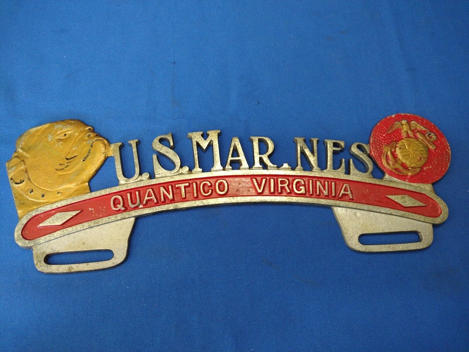 USMC US Marine Quantico Virginia License Plate Topper Badge Accessory READ