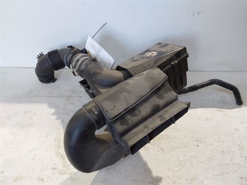 2012-2014 Volkswagen PASSAT Air Cleaner Intake Box Assembly 2.0L