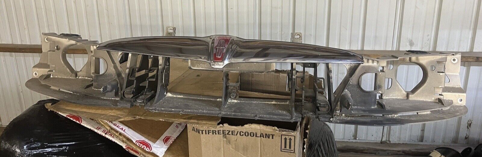 LINCOLN CONTINENTAL HEADER PANEL ASSEMBLY OEM 1999-2002