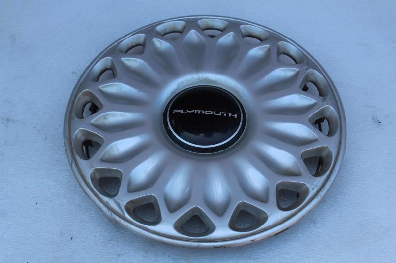 1994 PLYMOUTH ACCLAIM WHEEL COVER HUBCAP 4684254