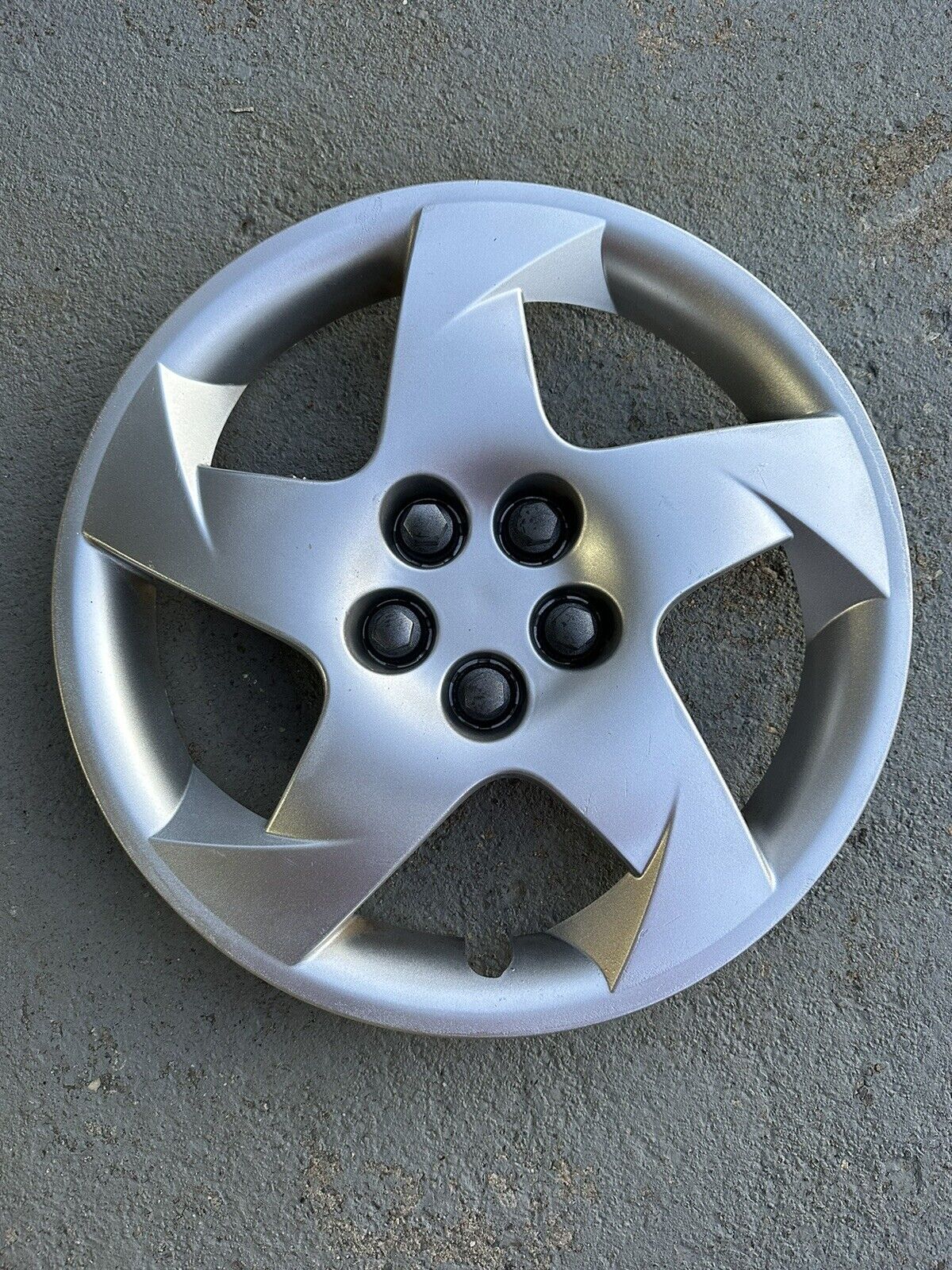 03-10 Pontiac Vibe 16” Hubcap Wheel Cover   22676857 05 06 07 08 09