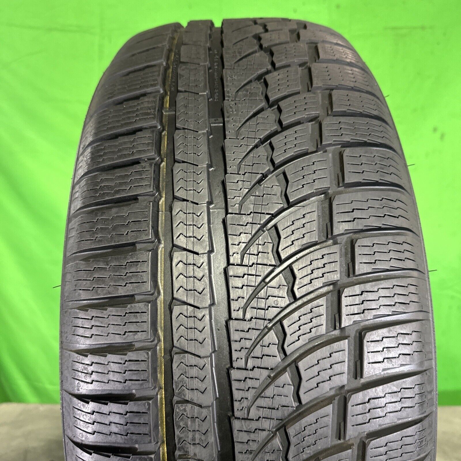 Pair,Used-255/50R20 Nokian Tyres WR G4 SUV 109V 9/32 DOT 4421